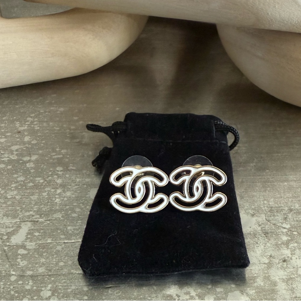 CC Logo Stud Earrings ✨